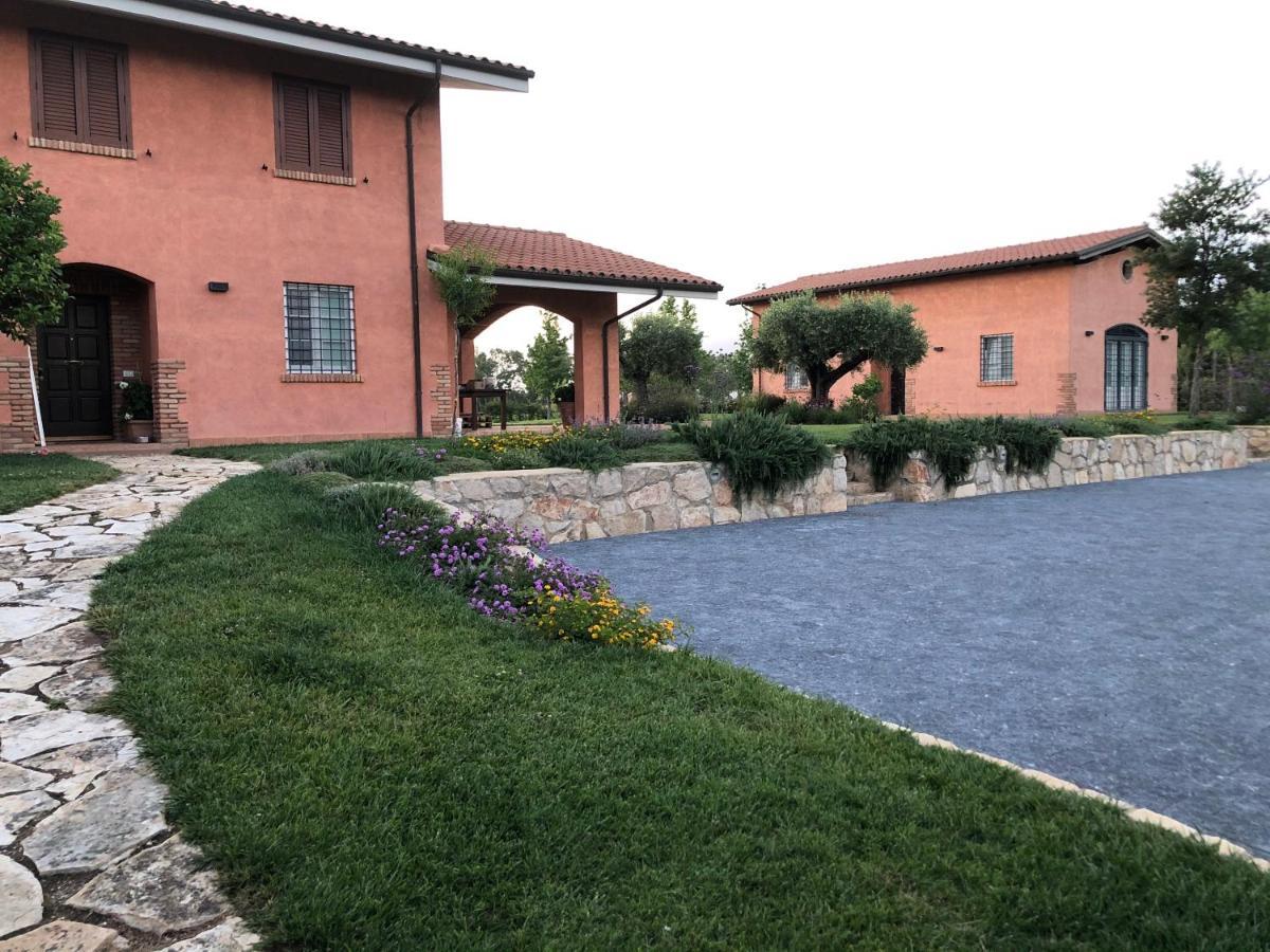 Casale Appia Bed & Breakfast Latina Exterior photo