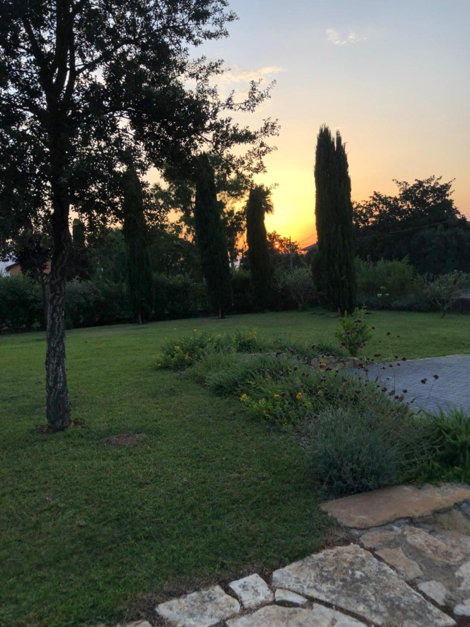 Casale Appia Bed & Breakfast Latina Exterior photo