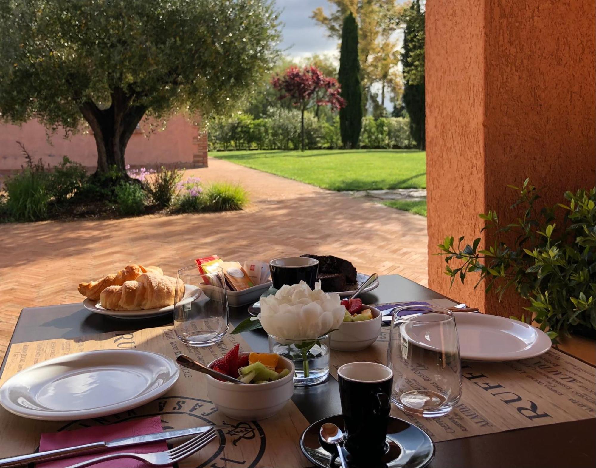 Casale Appia Bed & Breakfast Latina Exterior photo